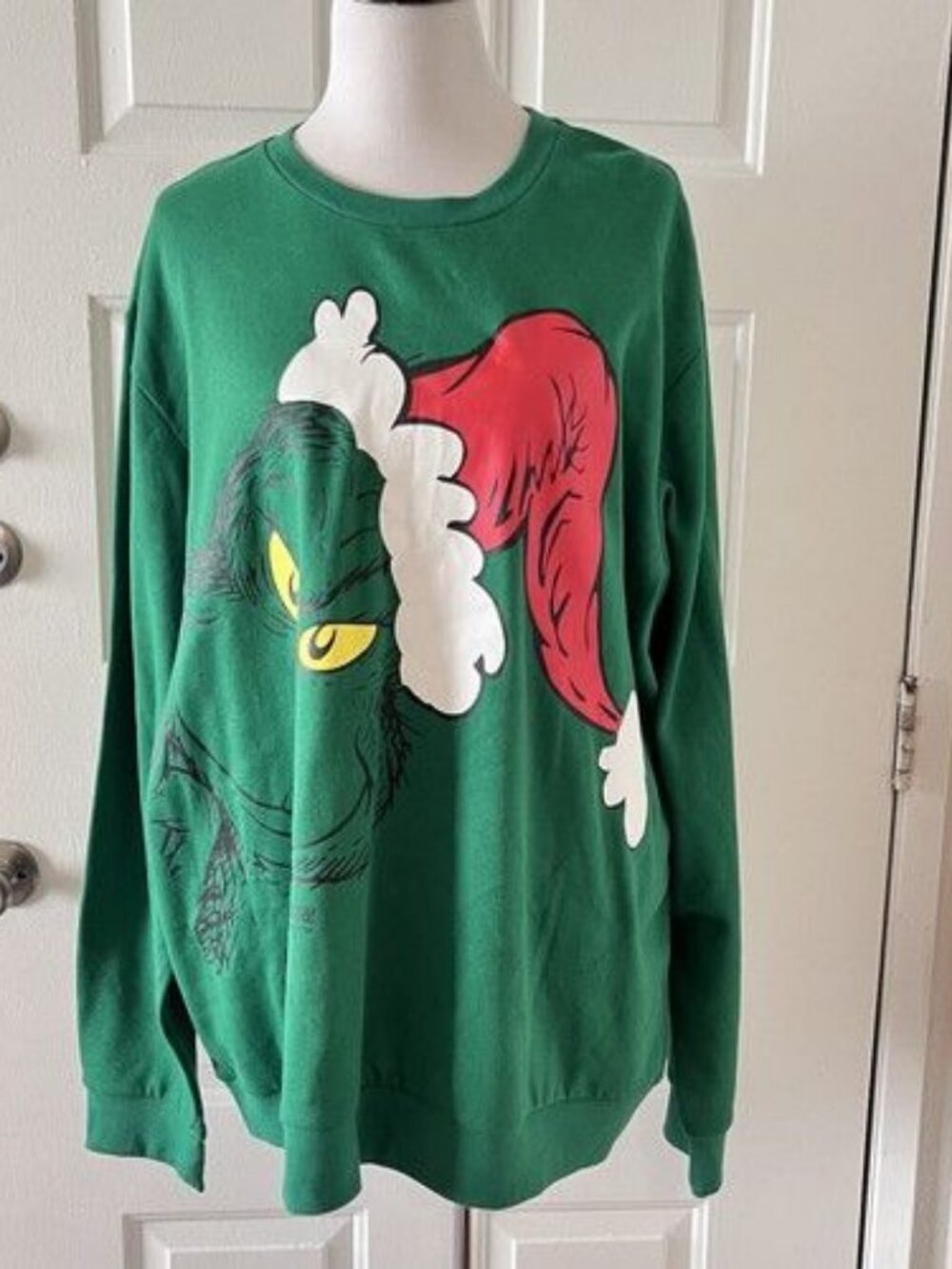 NEW Dr. Seuss The Grinch 2X Sweatshirt Green Crew Neck Long Sleeve Holiday X-Mas